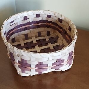 Handmade Bamboo Basket Round 8 x 8 x 4 Inches Office Kitchen Den Natural Brown